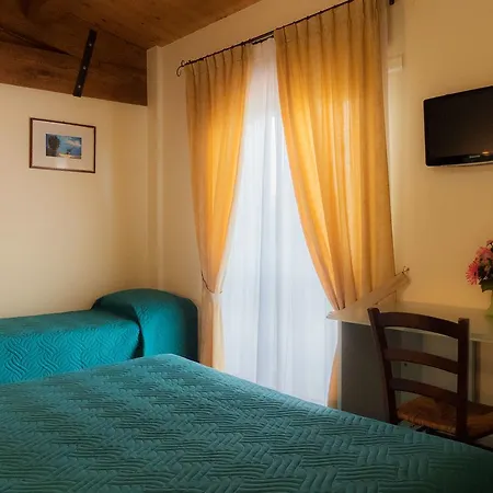 Montotto Hotel 3*